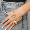 Armband med hjärtberlock