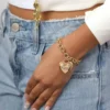Armband med hjärtcharm