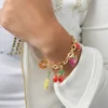 Armband med tropiska fruktberlocker