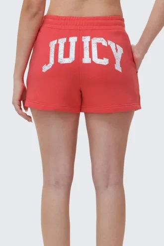 Booty shorts i collegestil
