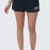 Booty shorts i collegestil