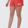 Booty shorts i collegestil