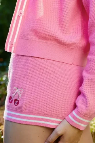 Broderade shorts med kantstickning
