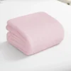 Filt i enfärgat kaninmink-imitation