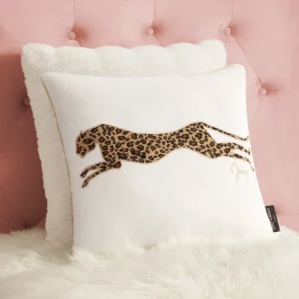 Fyrkantig kuddar i sammet med leopardmönster