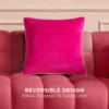 Fyrkantig kuddar i sammet med leopardmönster