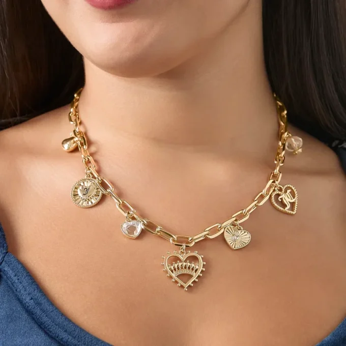 Halsband med hjärtformad Juicy-logotyp