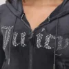 Huvtröja i velour med blandade kristaller fram