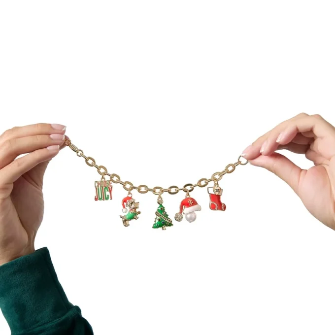 Juligt armband med charms