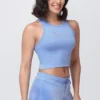 Liten blingad crop-top med hög hals