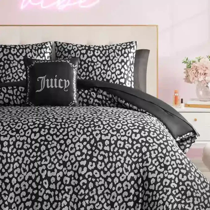Modernt sängklädesset i satin med leopardmönster
