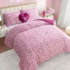 Plush vändbart Leopard Hearts-täckset
