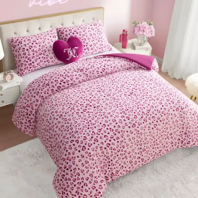 Plush vändbart Leopard Hearts-täckset