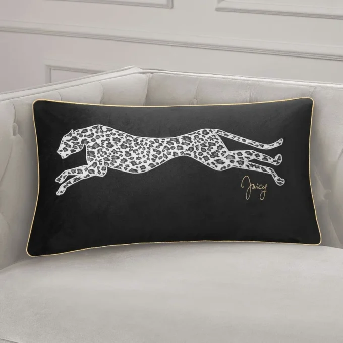 Sammetkudde med leopardmönster