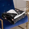 Set med djurkudde & filt